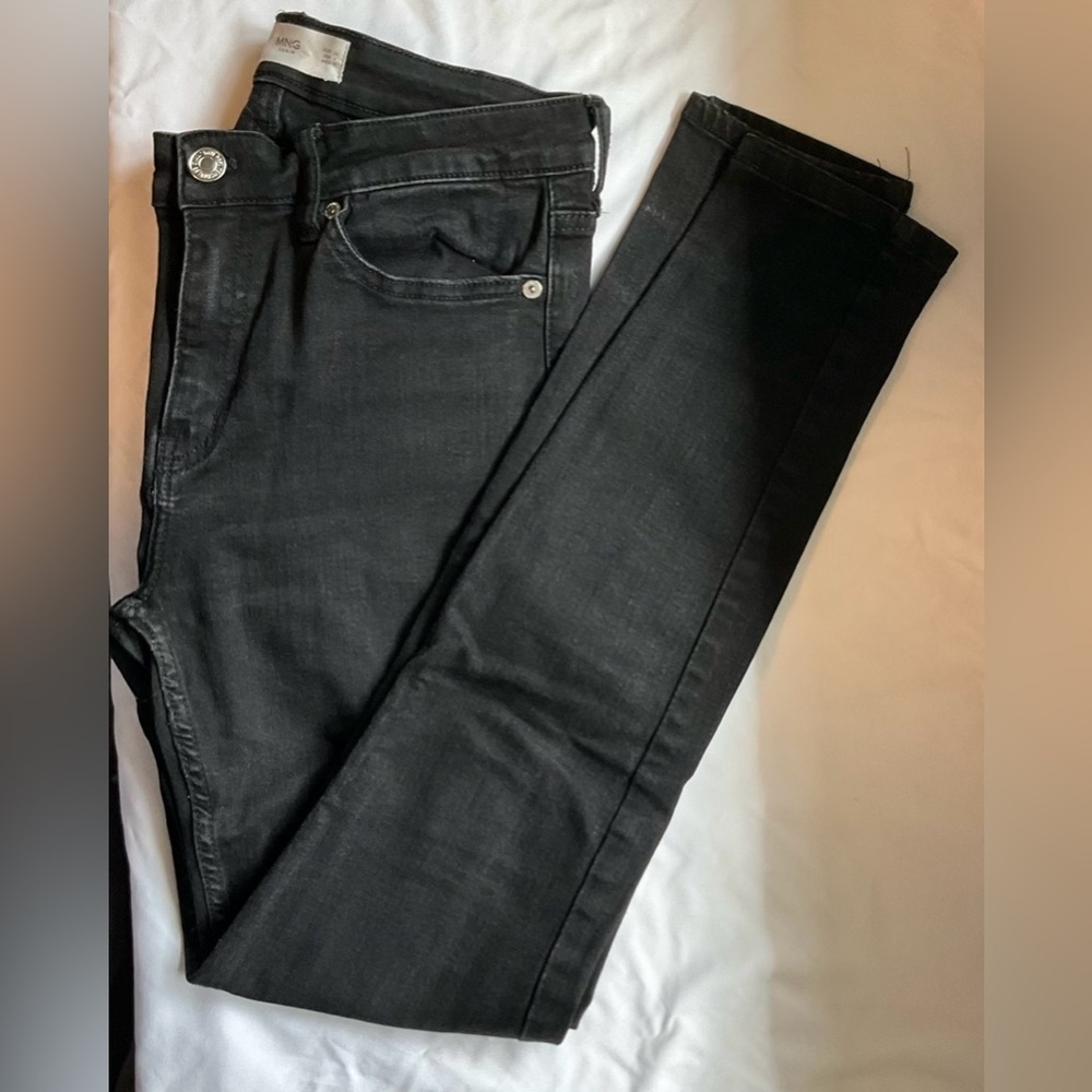 MNG Black Sculpt Skinny Jeans – Size 4